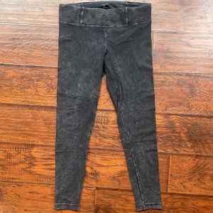 Aritzia Talula Grey Wash Crop Leggings